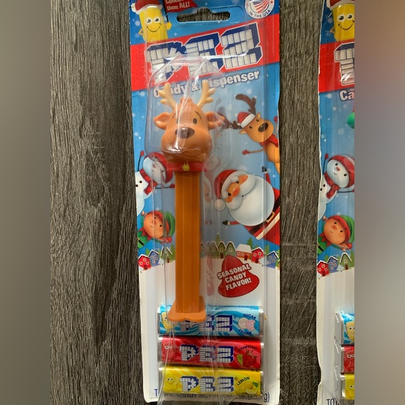 4 Piece Vintage Christmas PEZ Dispensers & Candy. NIB - Picture 3 of 8